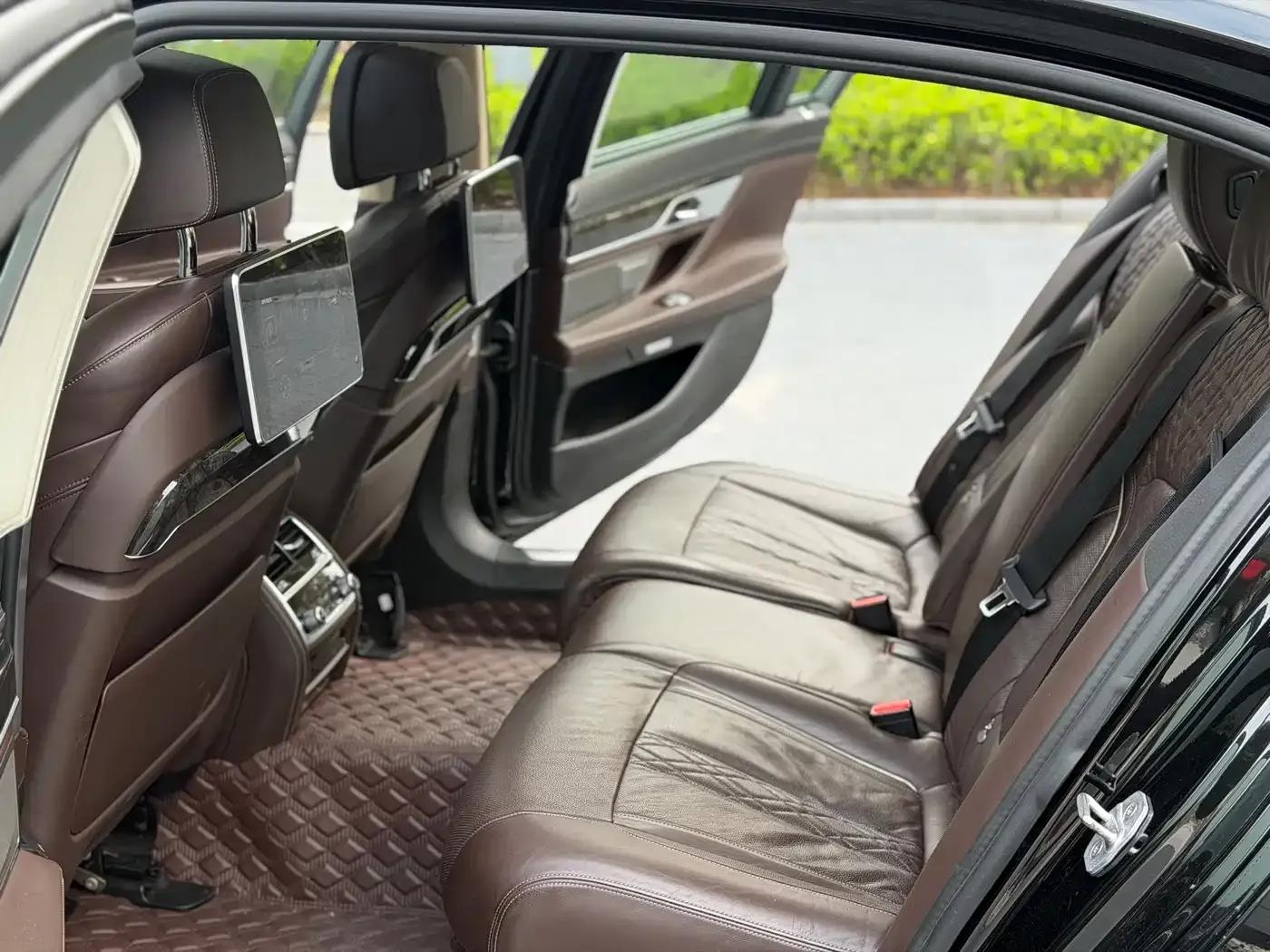 2016 BMW 7 Series 730Li Luxury — миниатюра 11