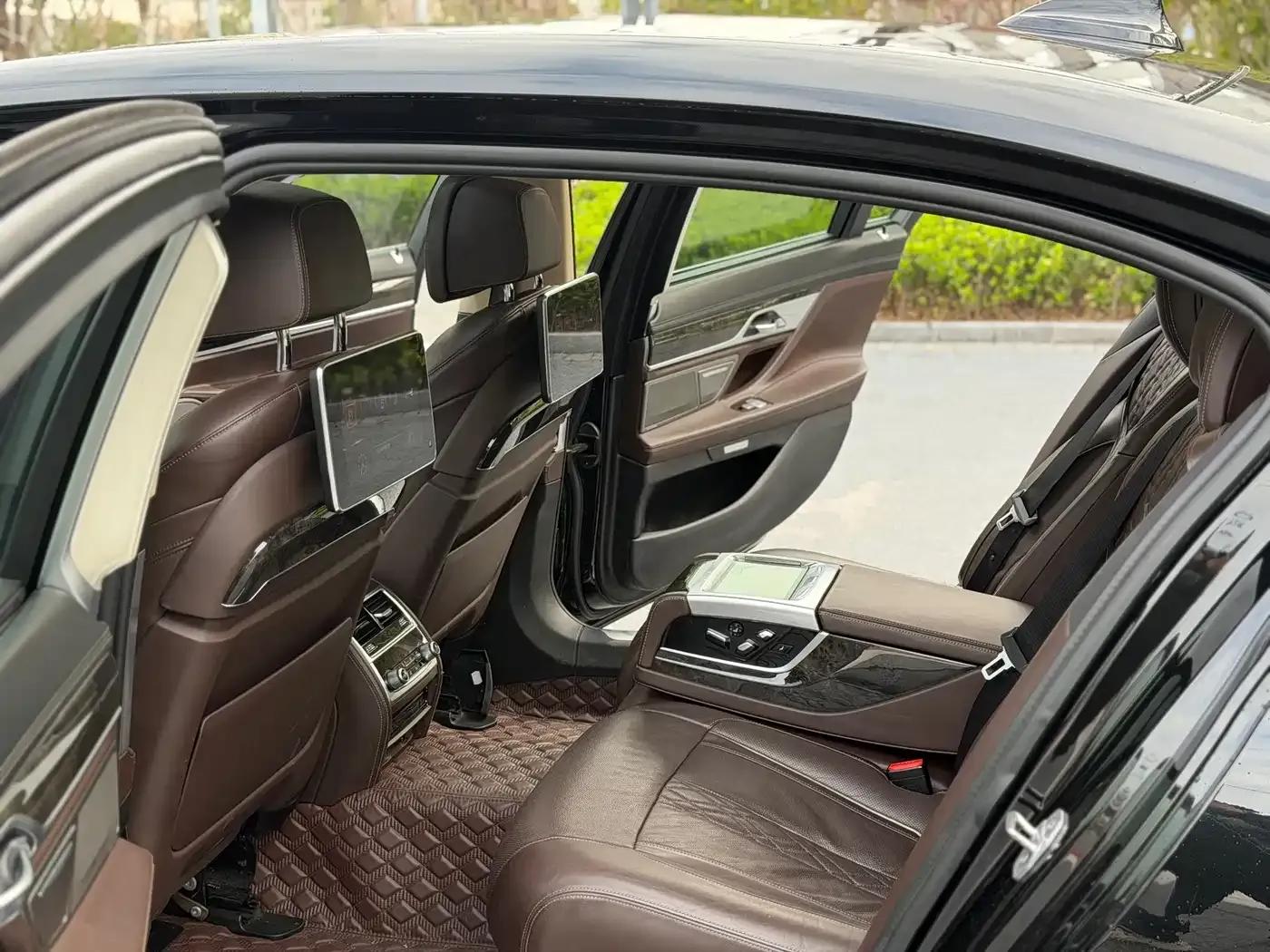 2016 BMW 7 Series 730Li Luxury — миниатюра 13