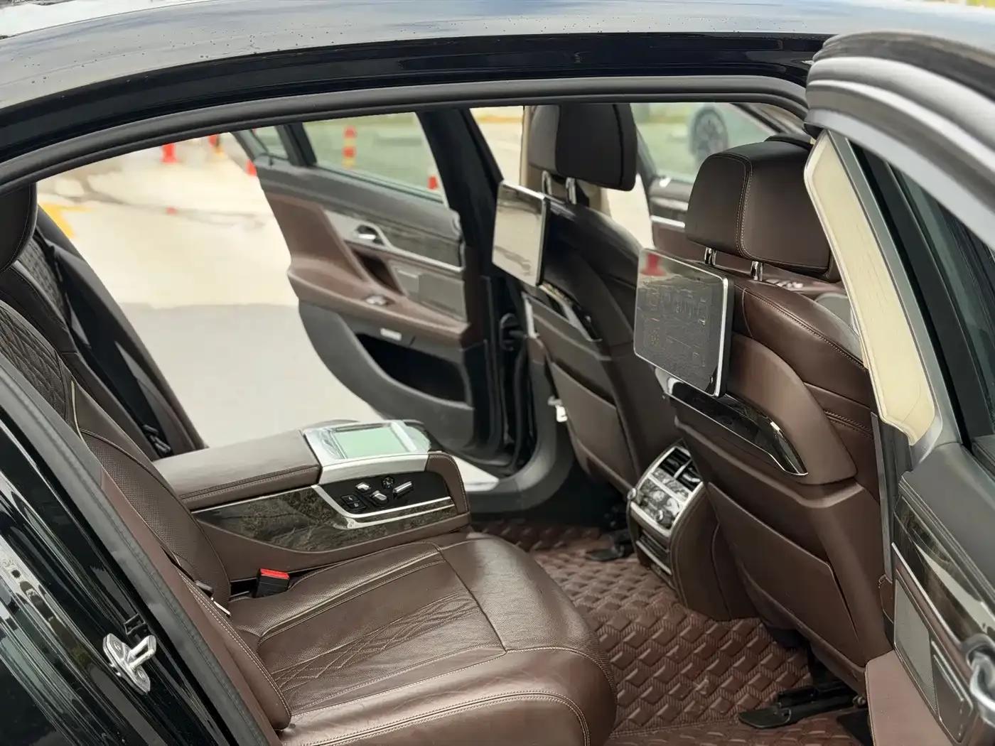 2016 BMW 7 Series 730Li Luxury — миниатюра 14