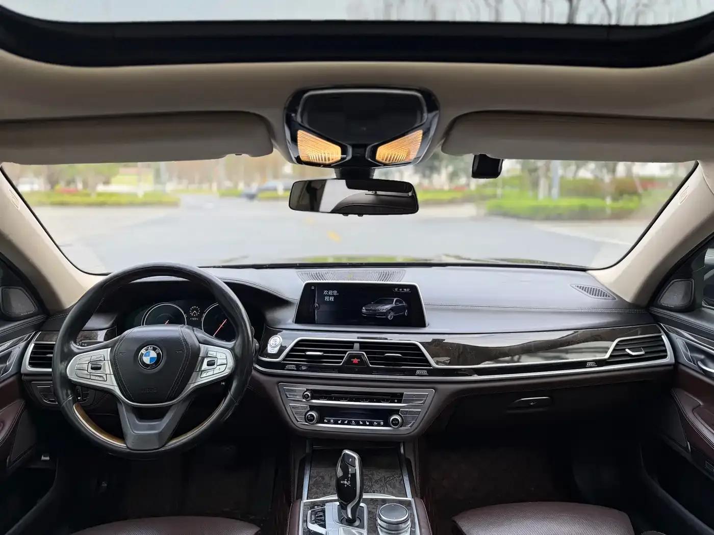 2016 BMW 7 Series 730Li Luxury — миниатюра 7