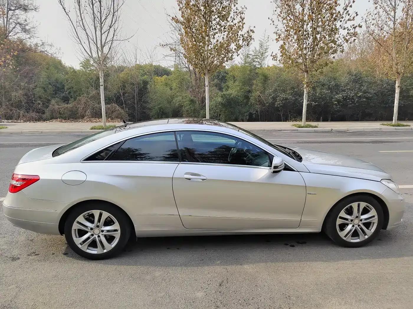 Imported Mercedes-Benz E-Class 2011 E 260 CGI Coupe — миниатюра 3