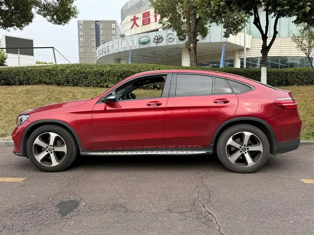 Mercedes-Benz GLC Coupe 2018 GLC 200 4MATIC Coupe SUV — миниатюра 3