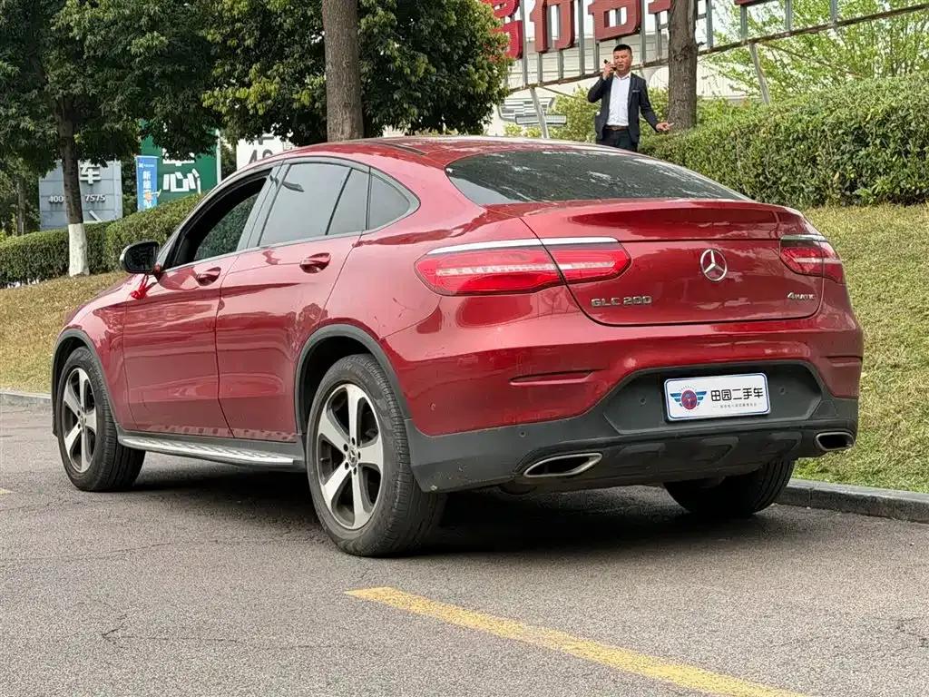 Mercedes-Benz GLC Coupe 2018 GLC 200 4MATIC Coupe SUV — миниатюра 4