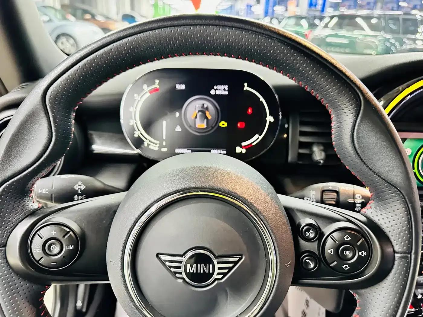 2021 MINI 1.5T COOPER Racer — миниатюра 40