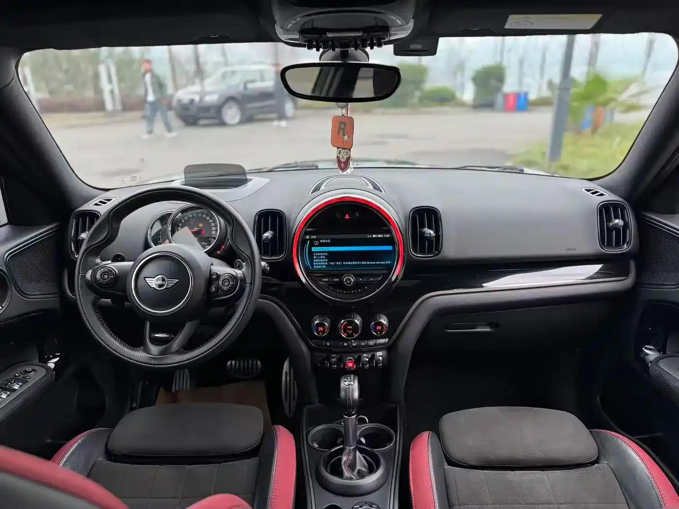 2017 MINI COUNTRYMAN 1.5T COOPER ALL4 Traveler — миниатюра 7