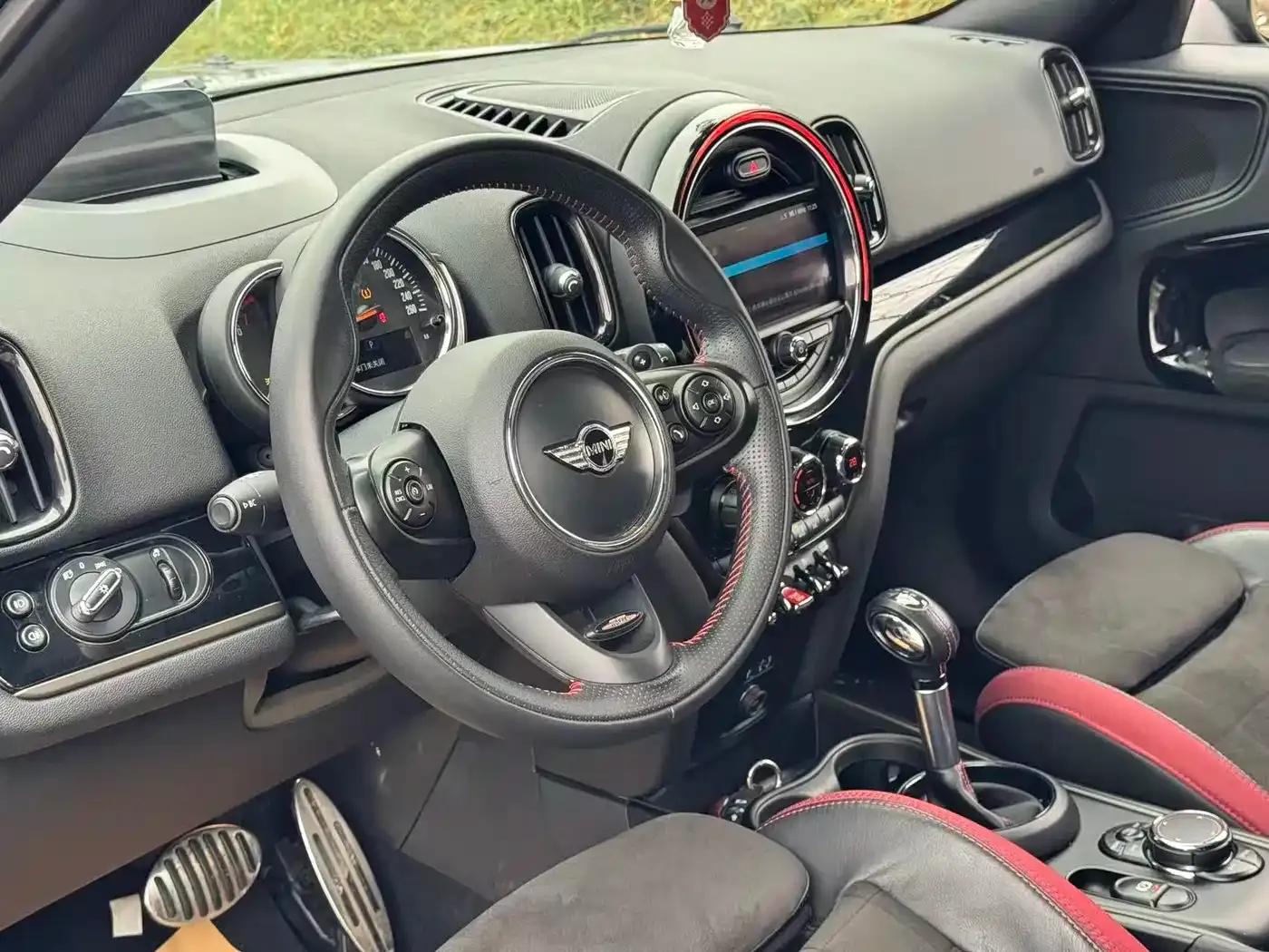 2017 MINI COUNTRYMAN 1.5T COOPER ALL4 Traveler — миниатюра 8