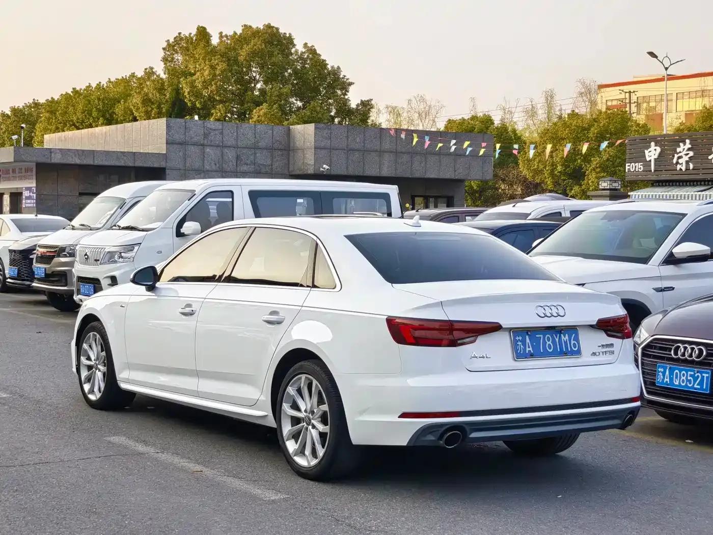 Audi A4L 2018 30th Anniversary Edition 40 TFSI Fashion Model — миниатюра 5