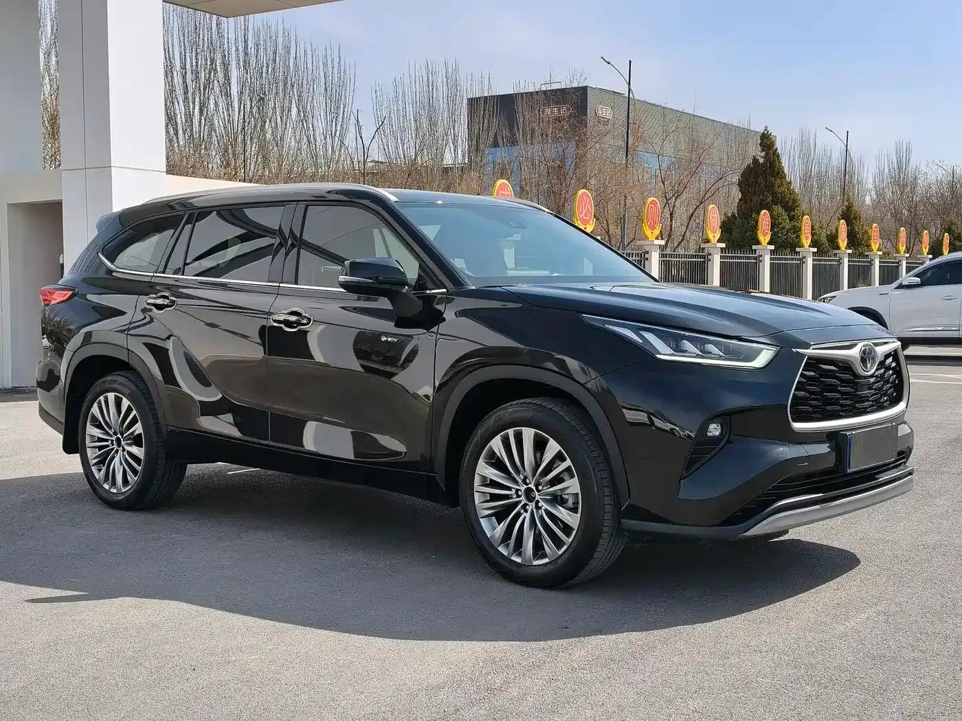 2024 Toyota Highlander 2.5L Intelligent Hybrid Dual-Motor Two-Wheel Drive Luxury Edition 7-Seater — миниатюра 3