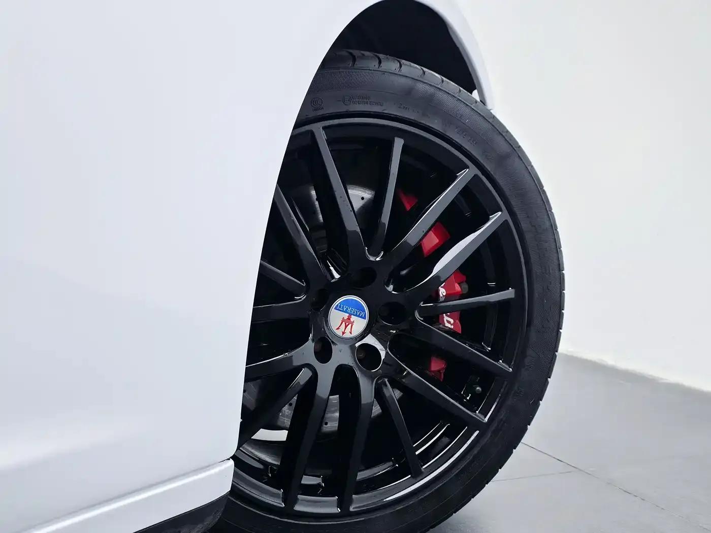 Presidential Edition 2013 3.0T Standard Edition — миниатюра 9
