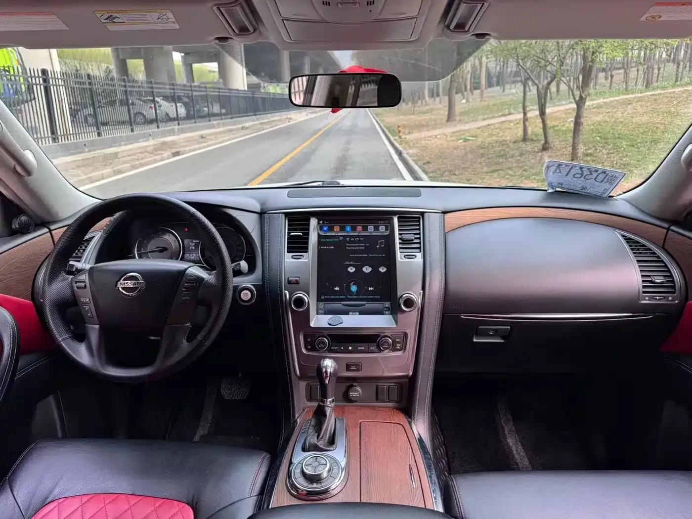 Nissan Patrol 2018 4.0L Leader Edition — миниатюра 8