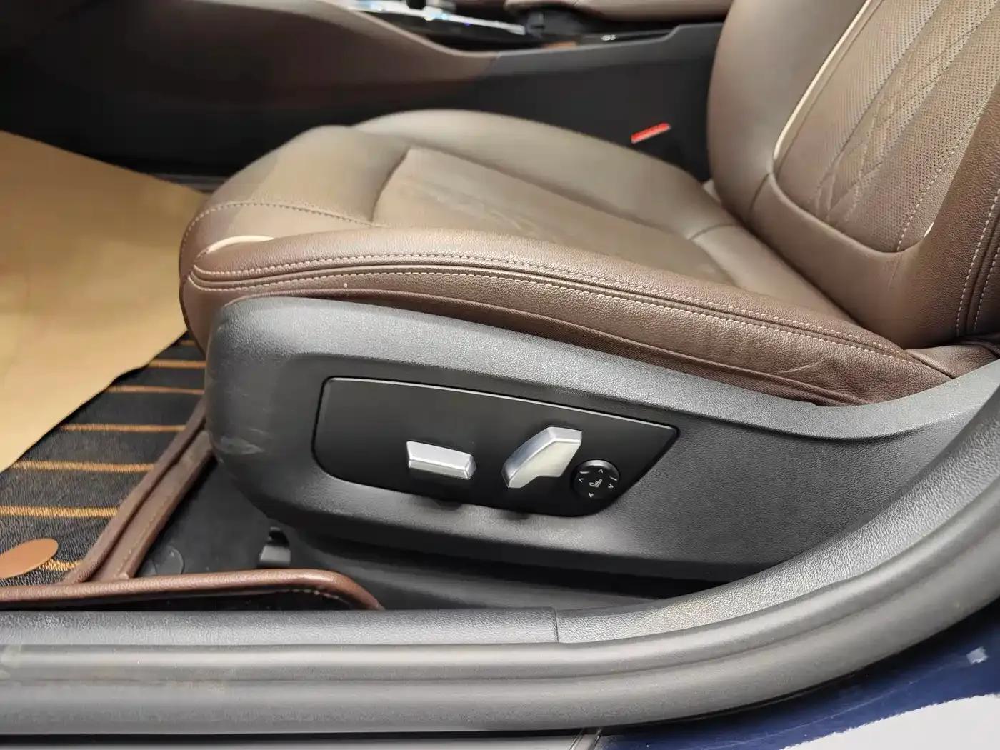 BMW 5 Series 2021 Facelift 530Li Leading Luxury Package — миниатюра 11