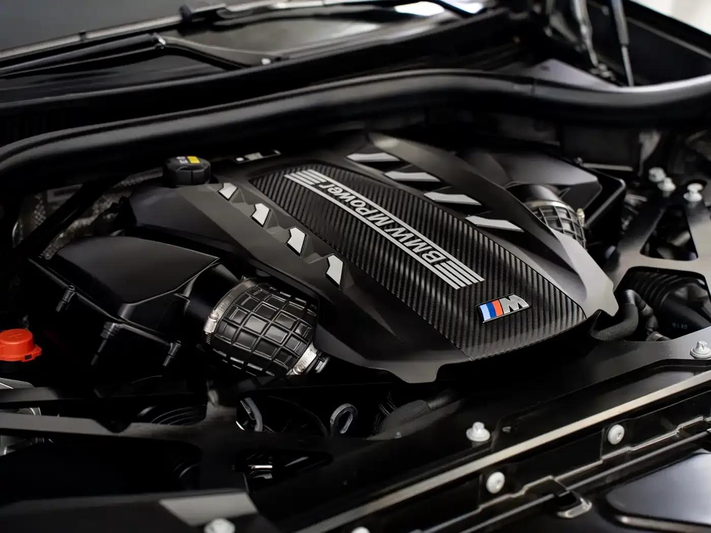 2022 BMW X6 M — миниатюра 16