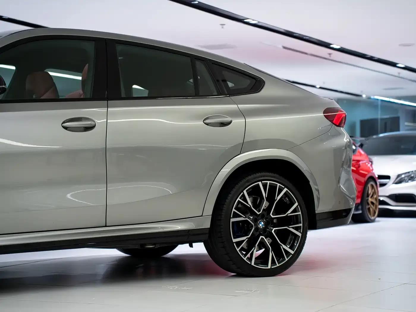 2022 BMW X6 M — миниатюра 9