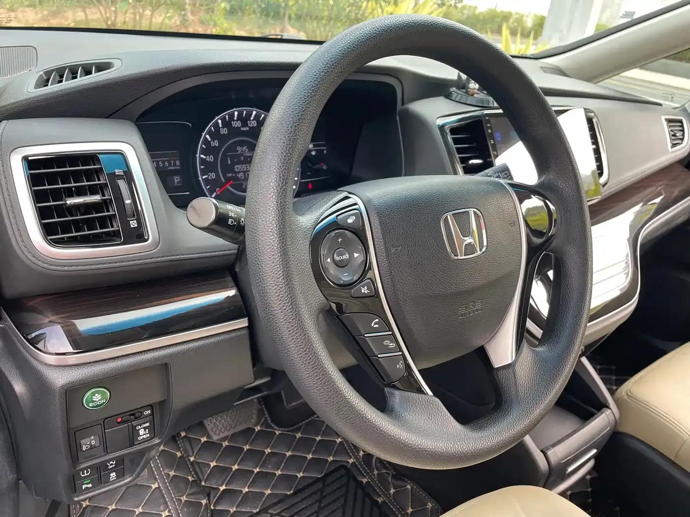 2018 Odyssey 2.4L Comfort Edition — миниатюра 13