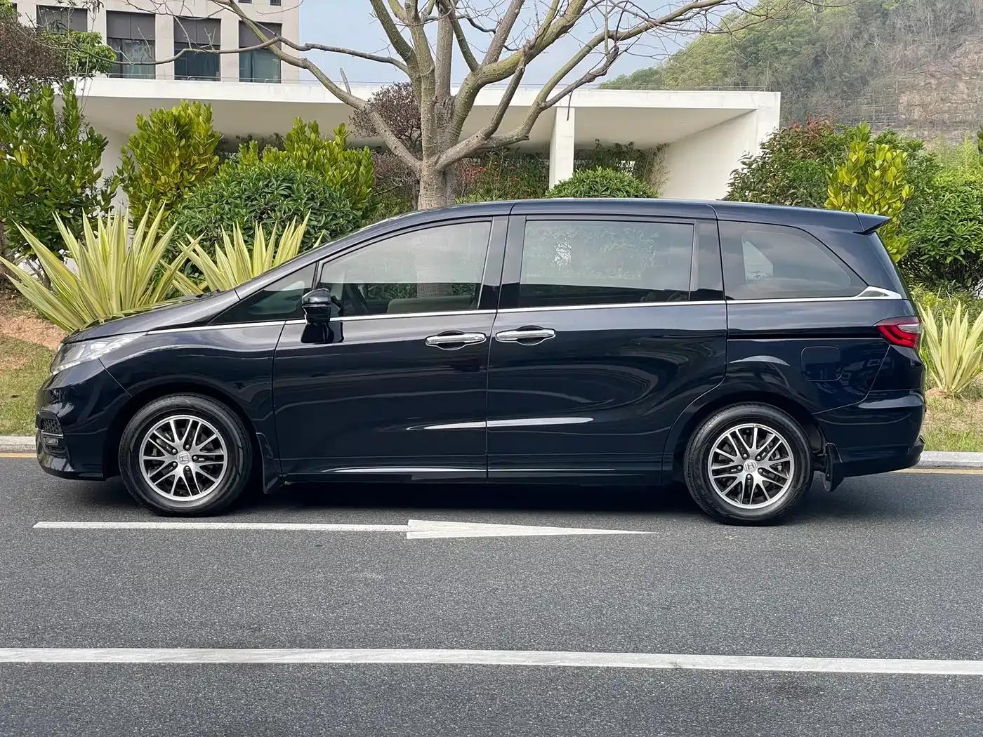 2018 Odyssey 2.4L Comfort Edition — миниатюра 3