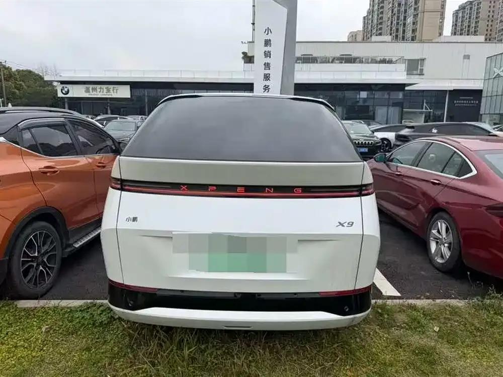 XPeng X9 2025 Pure Electric Model with a Maximum Range of 740km — миниатюра 3