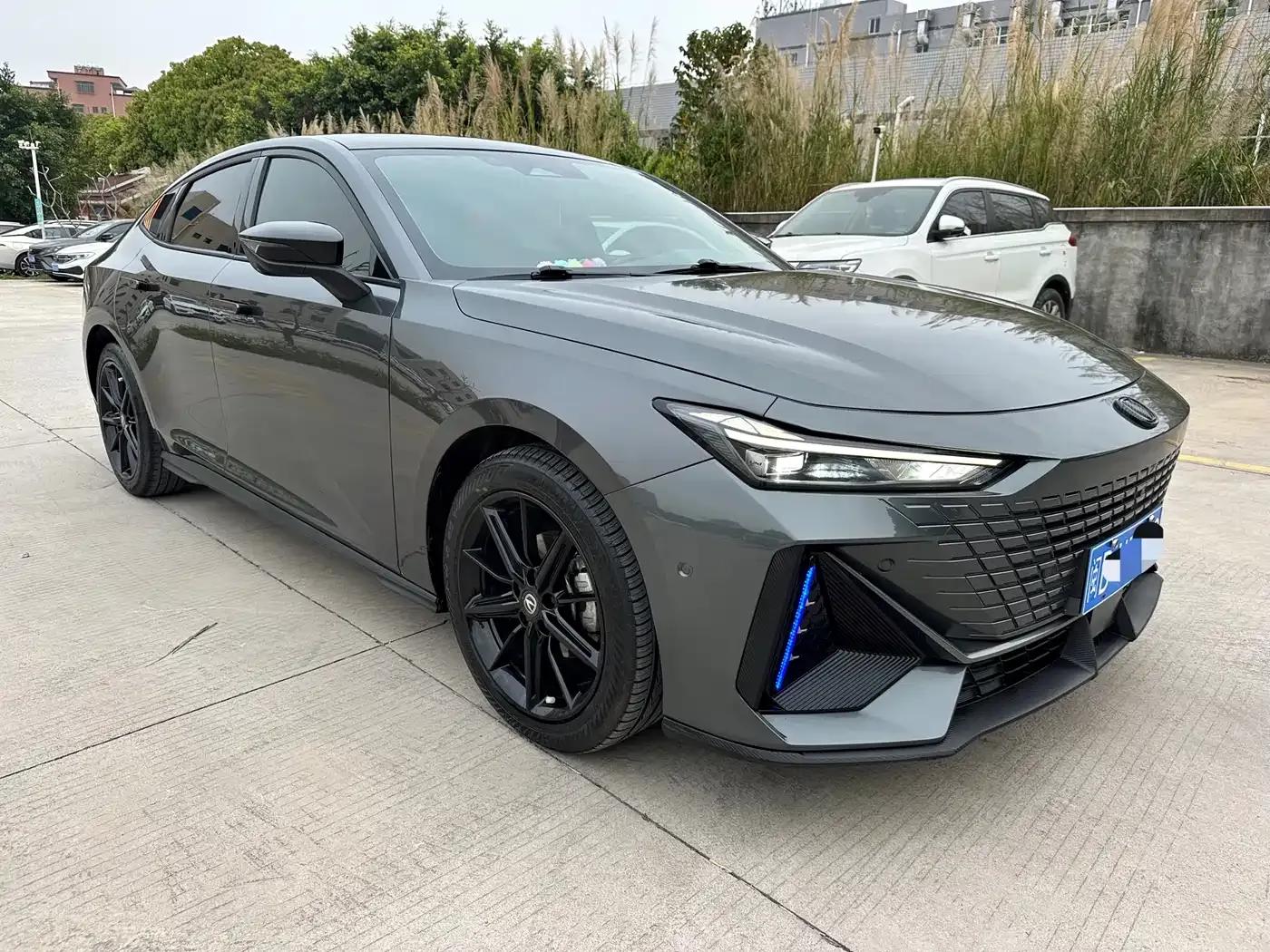 Changan UNI-V 2023 1.5T Premium Edition — миниатюра 4