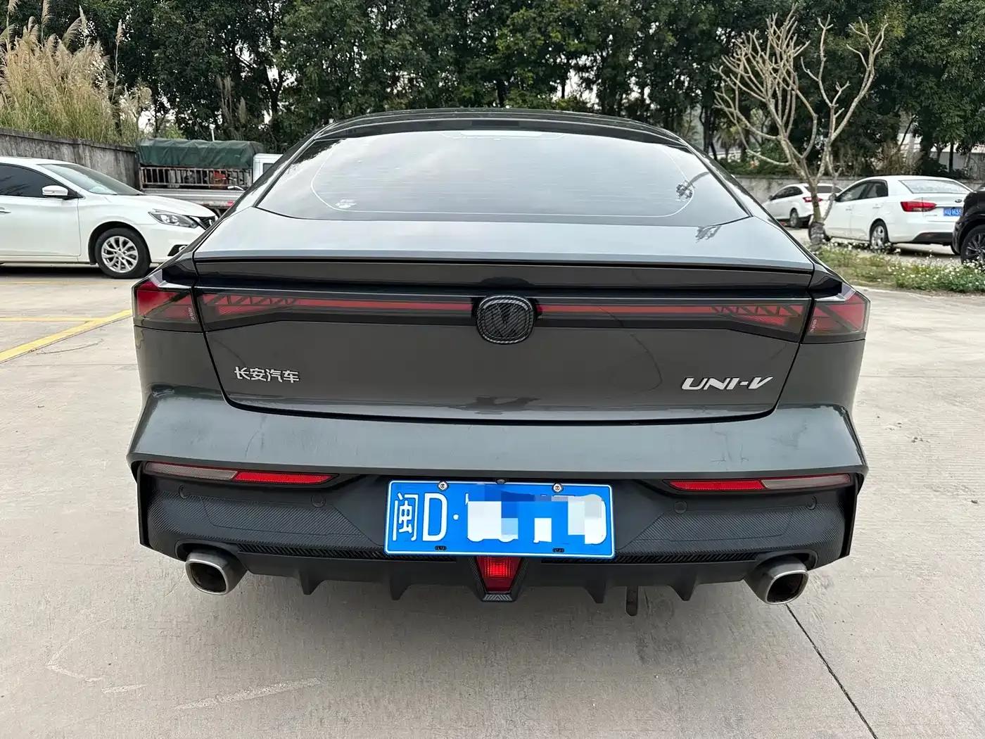 Changan UNI-V 2023 1.5T Premium Edition — миниатюра 7