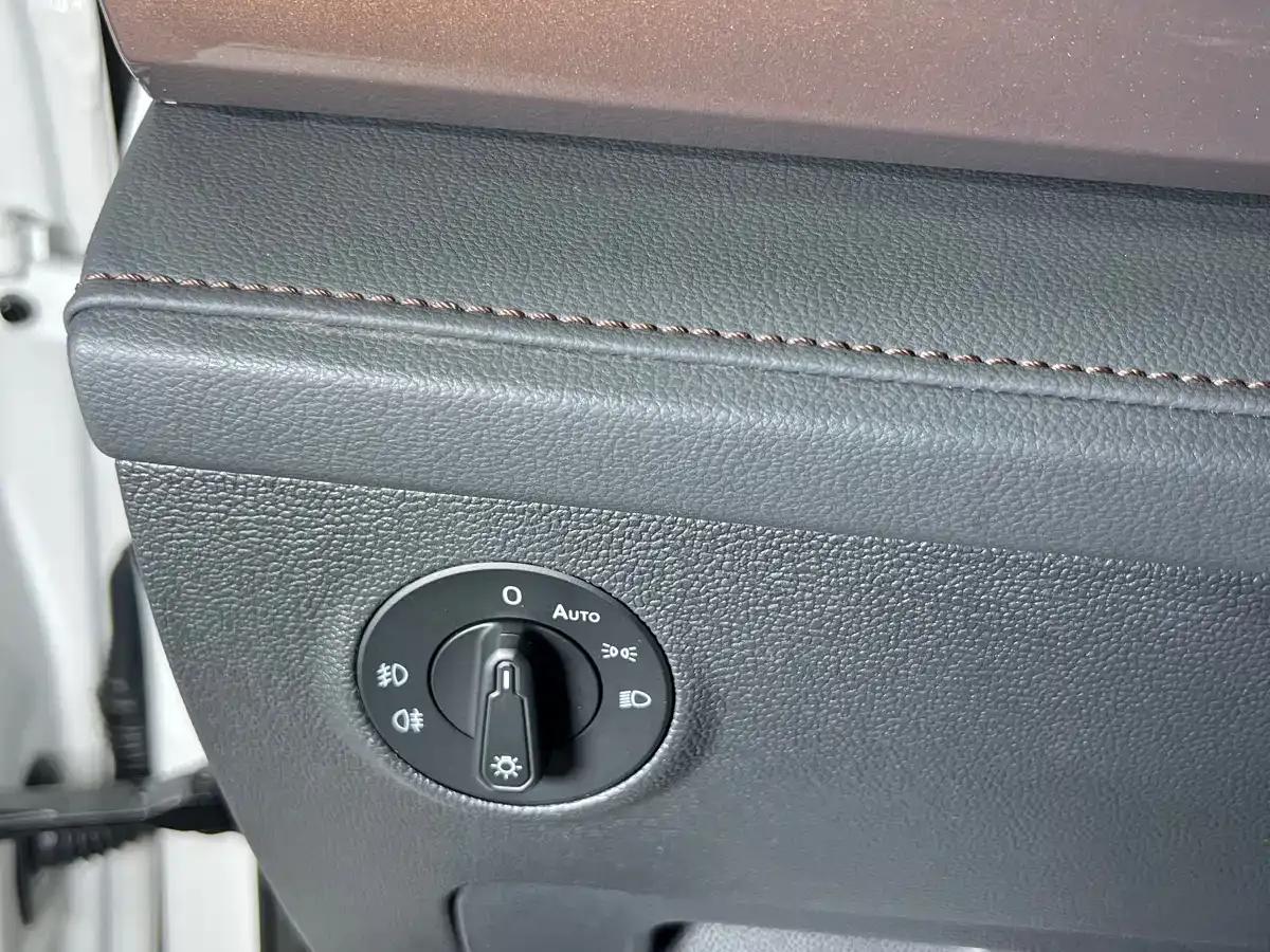Tharu 2022 280TSI 2WD Luxury Edition — миниатюра 8