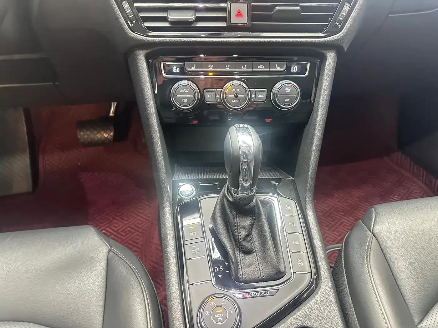 Tharu 2020 Facelift 330TSI 4WD Flagship Edition (China VI Emission Standard) — миниатюра 7