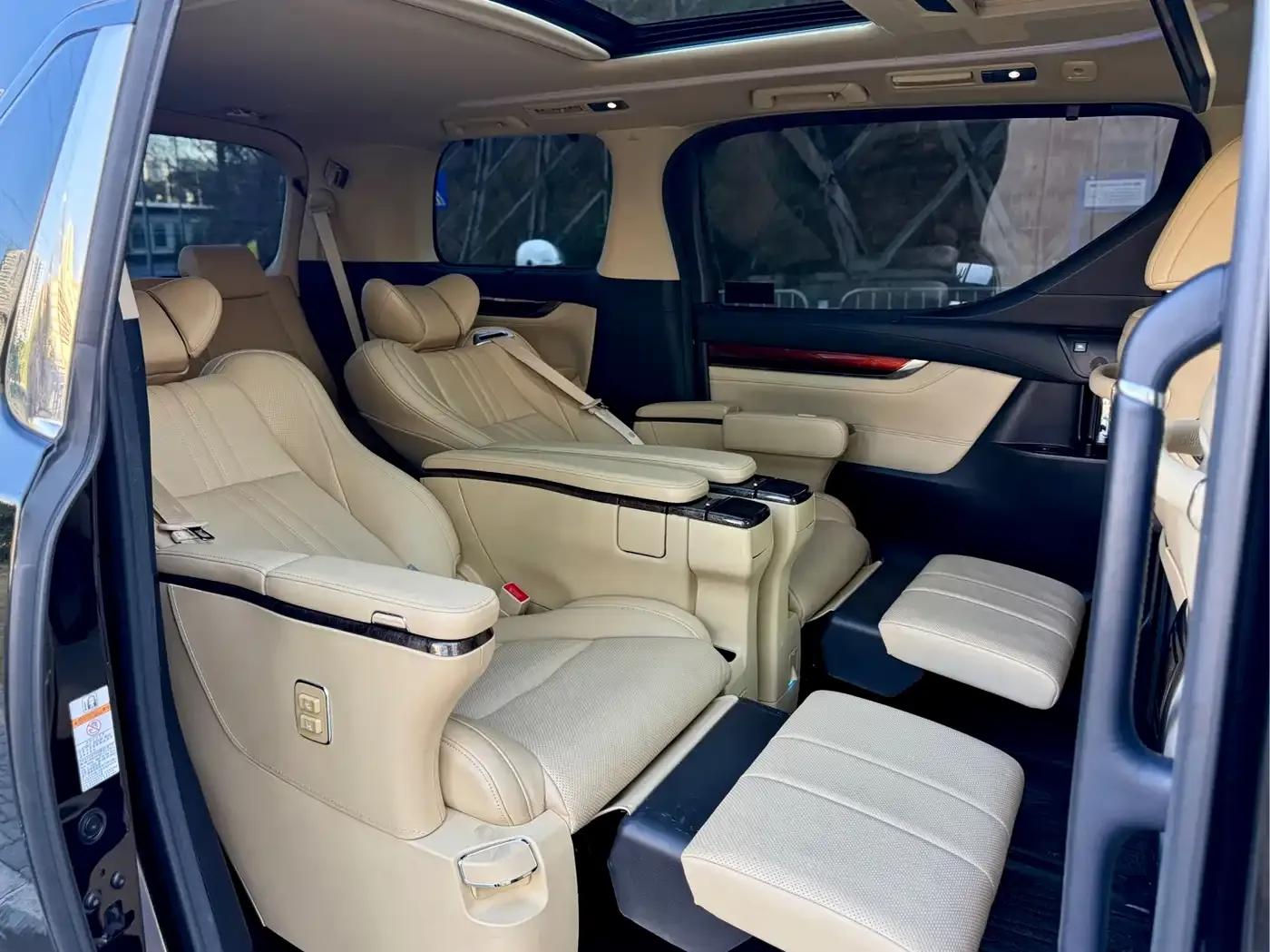 2015 Alphard 3.5L Luxury Edition — миниатюра 13