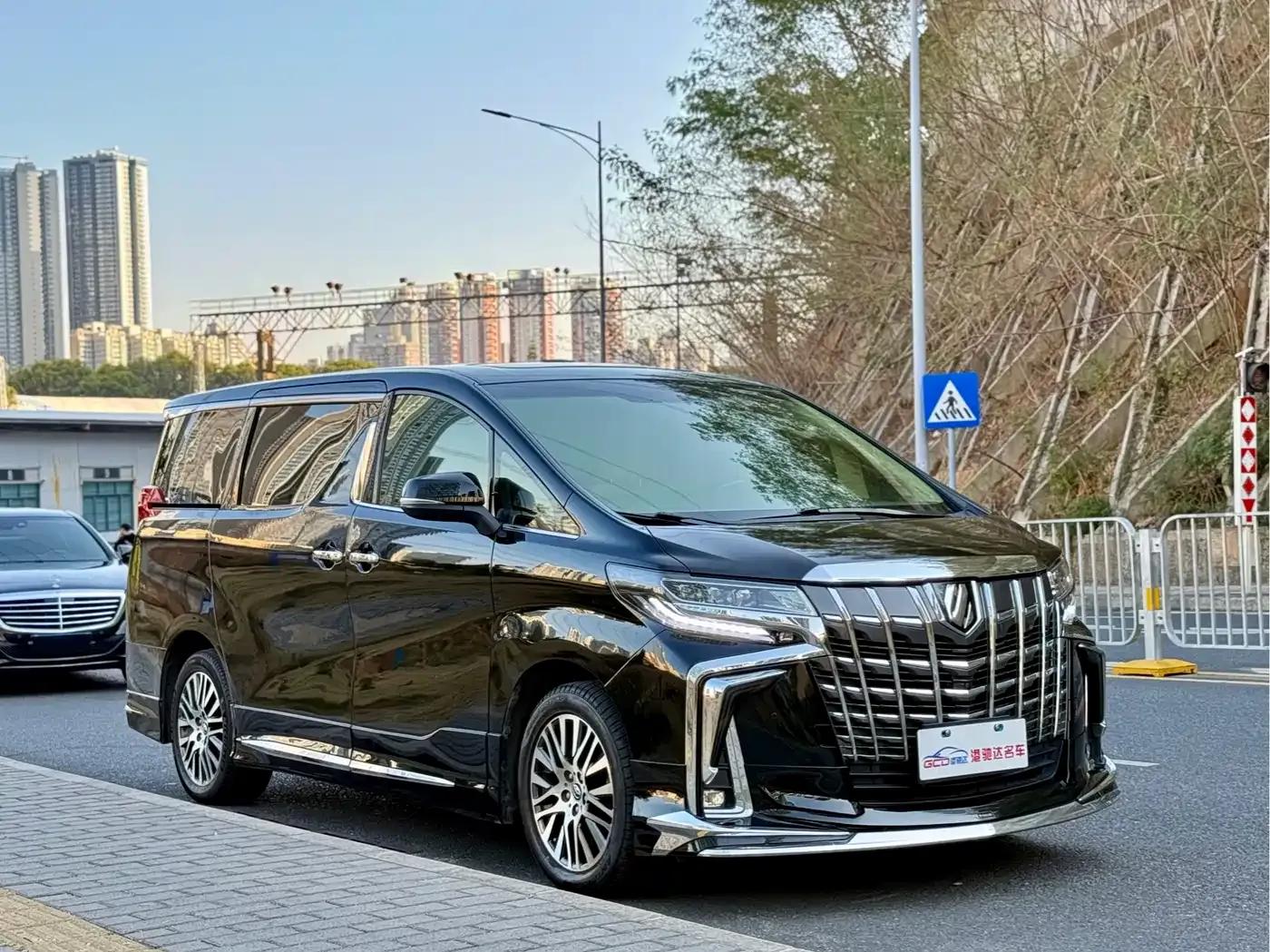 2015 Alphard 3.5L Luxury Edition — миниатюра 3