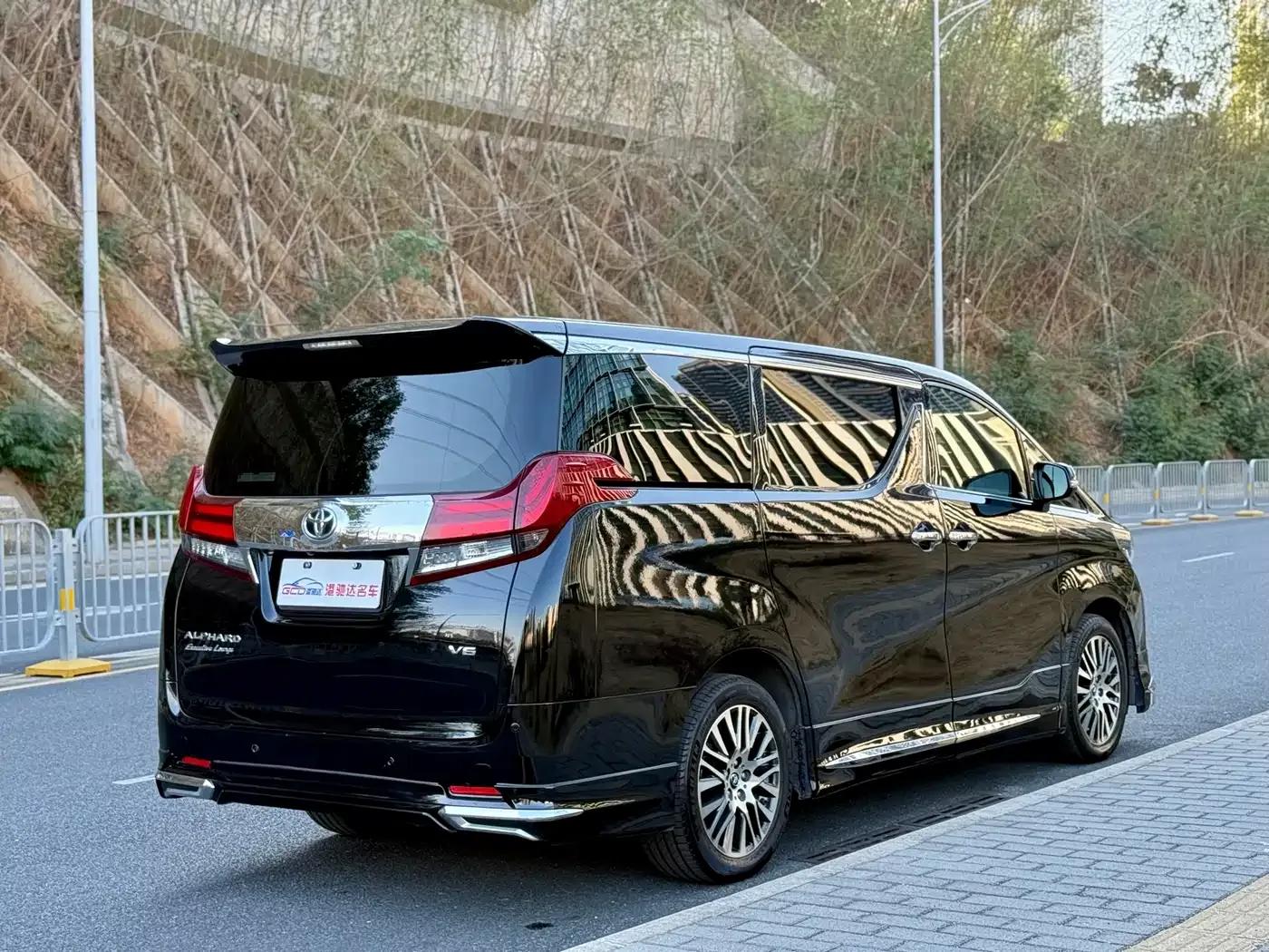 2015 Alphard 3.5L Luxury Edition — миниатюра 4