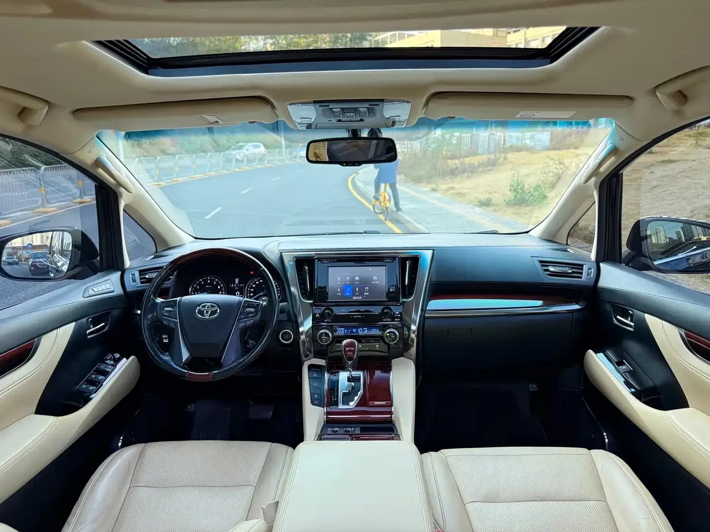 2015 Alphard 3.5L Luxury Edition — миниатюра 7