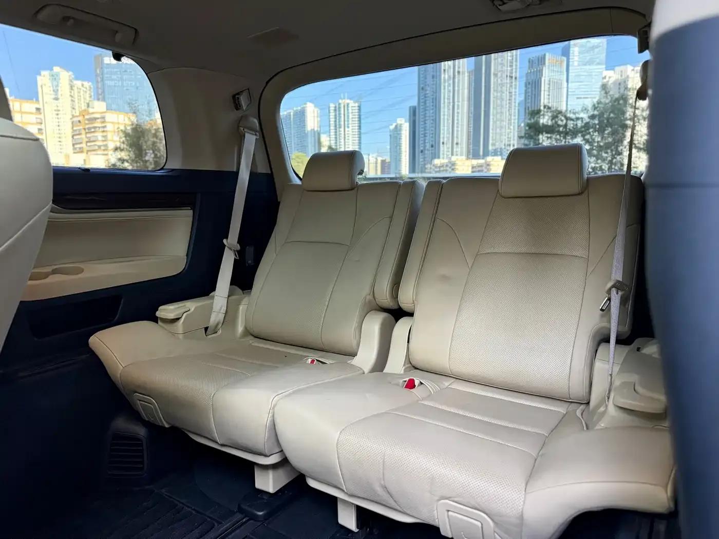 2015 Alphard 3.5L Luxury Edition — миниатюра 9