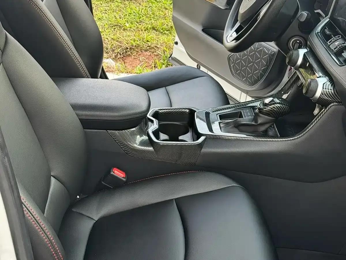 2020 RAV4 2.0L CVT 2WD Urban Edition — миниатюра 5