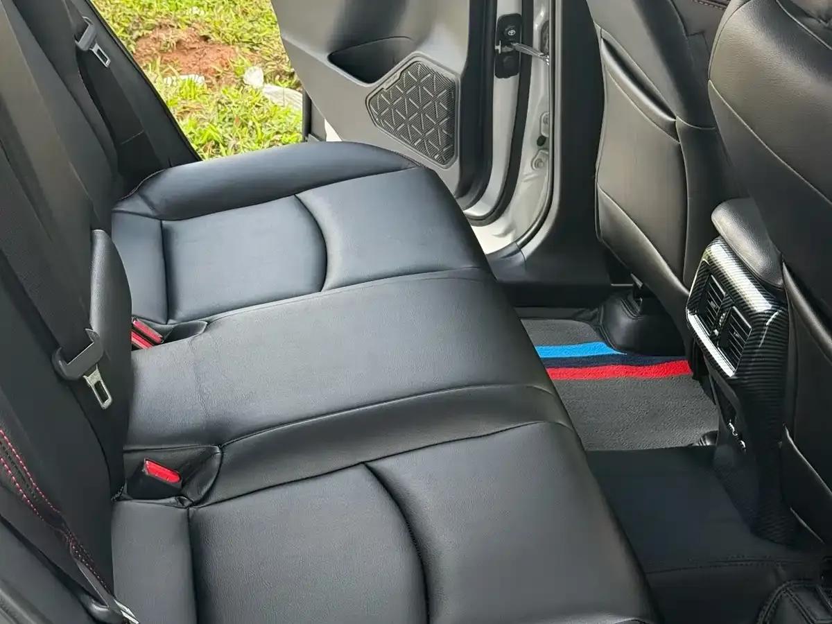 2020 RAV4 2.0L CVT 2WD Urban Edition — миниатюра 6