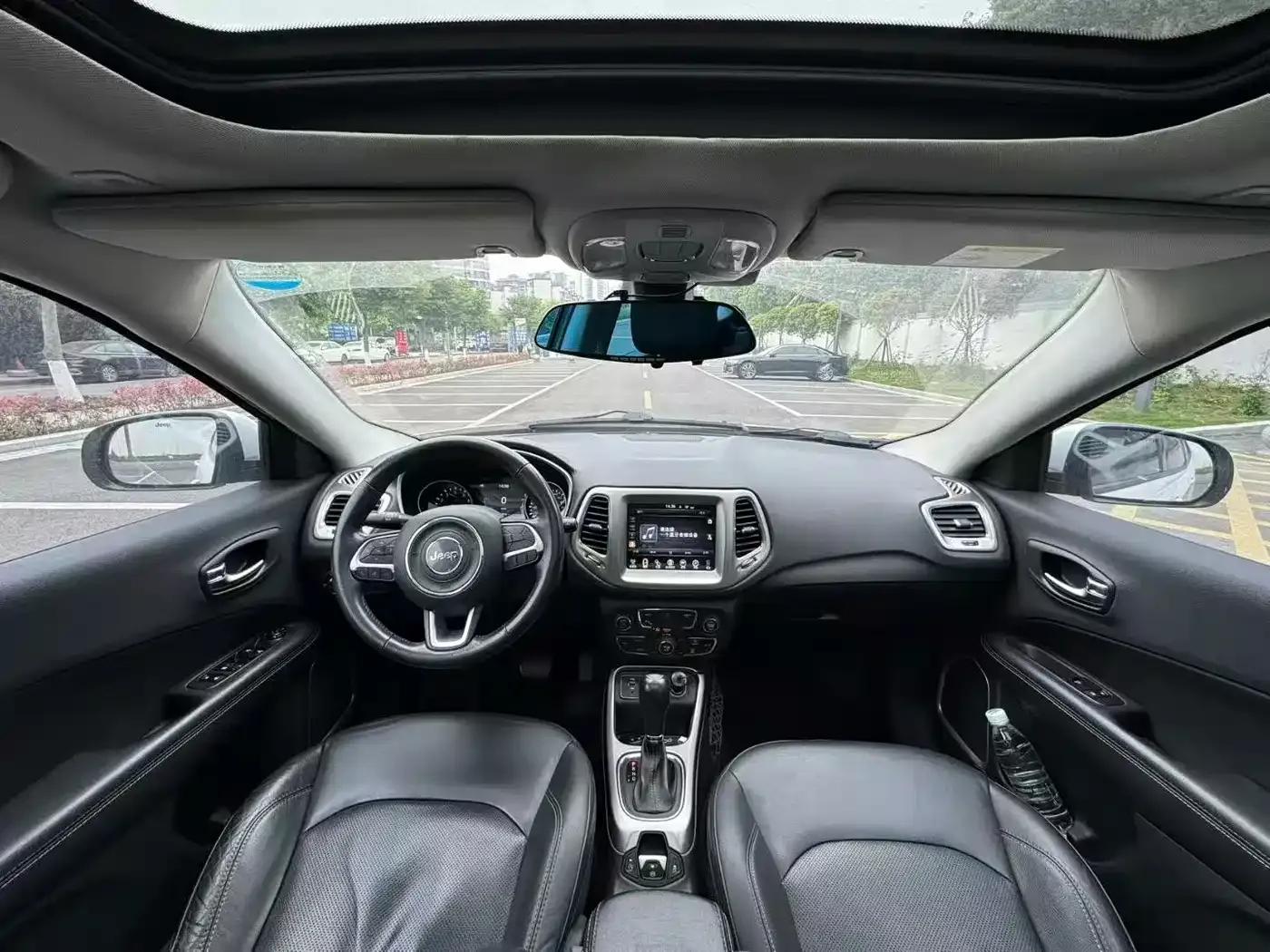 Compass 2017 200T Automatic Family Edition — миниатюра 8