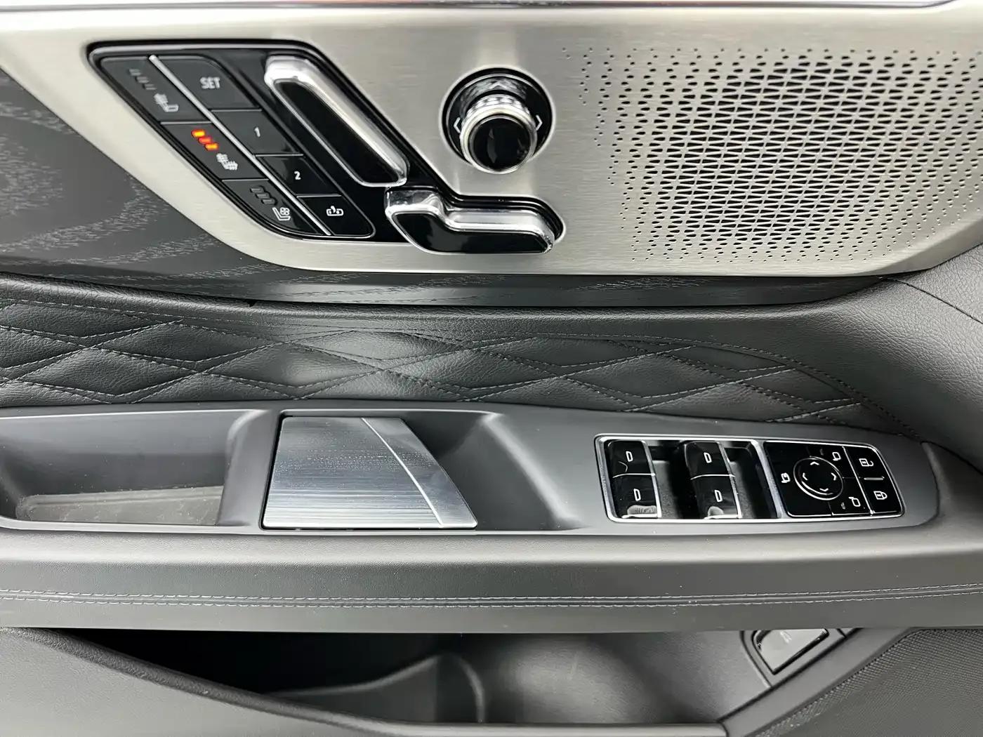 2023 Cadillac CT6 28T Premium — миниатюра 3