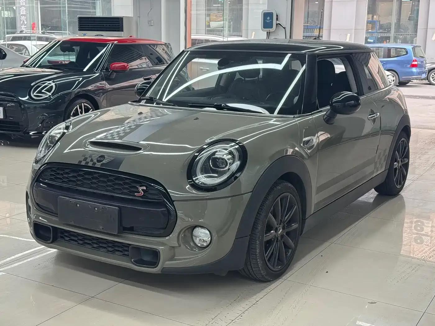 MINI 2019 2.0T COOPER S Artist — миниатюра 1