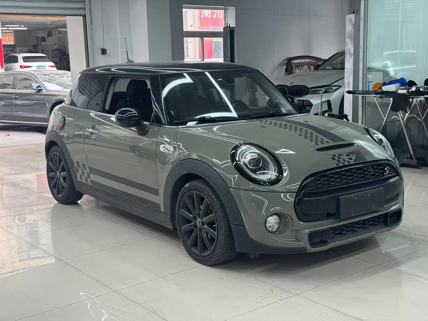 MINI 2019 2.0T COOPER S Artist — миниатюра 2