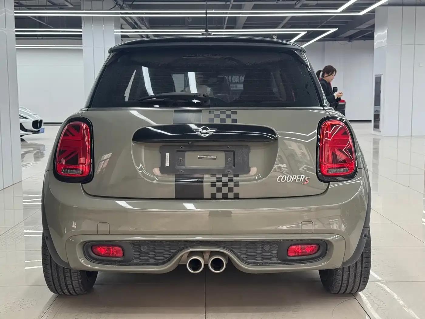 MINI 2019 2.0T COOPER S Artist — миниатюра 4