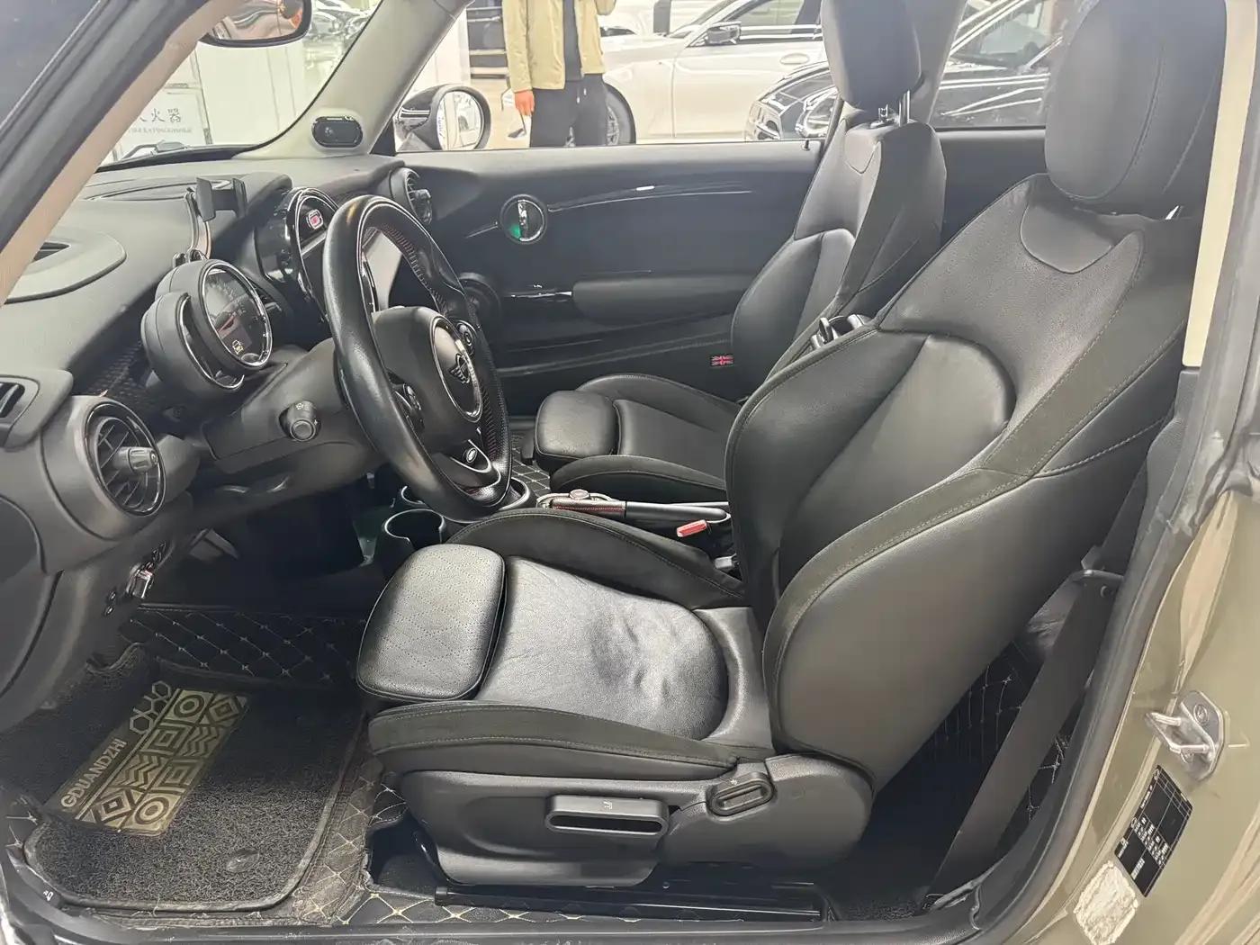 MINI 2019 2.0T COOPER S Artist — миниатюра 6