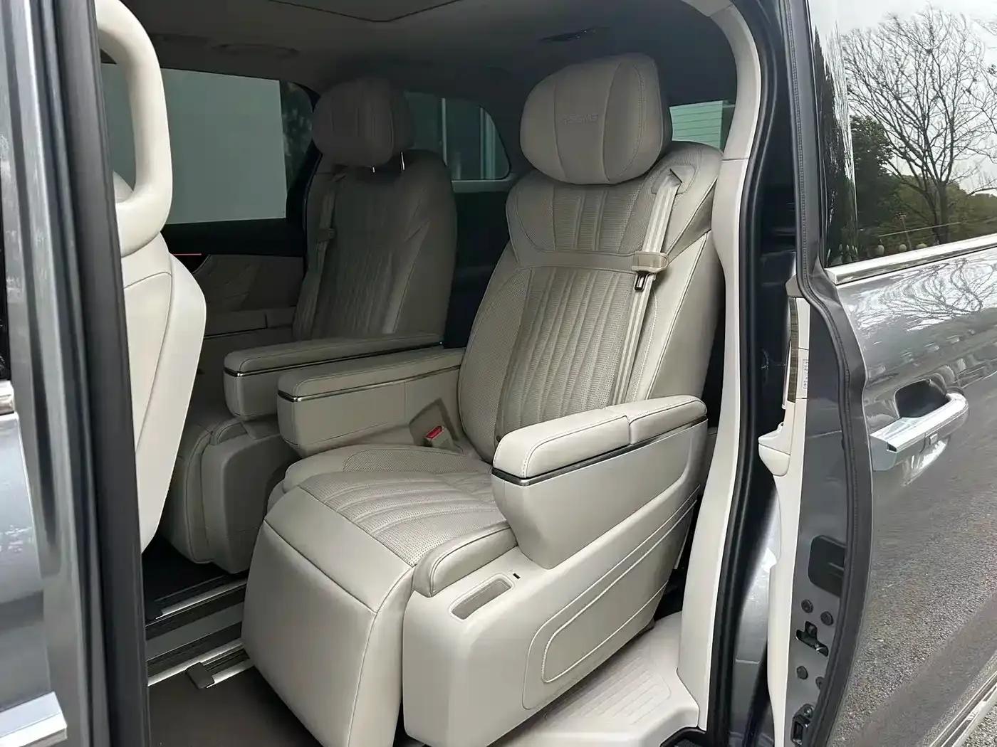 Roewe iMAX8 2023 400TGI Premium Edition — миниатюра 4