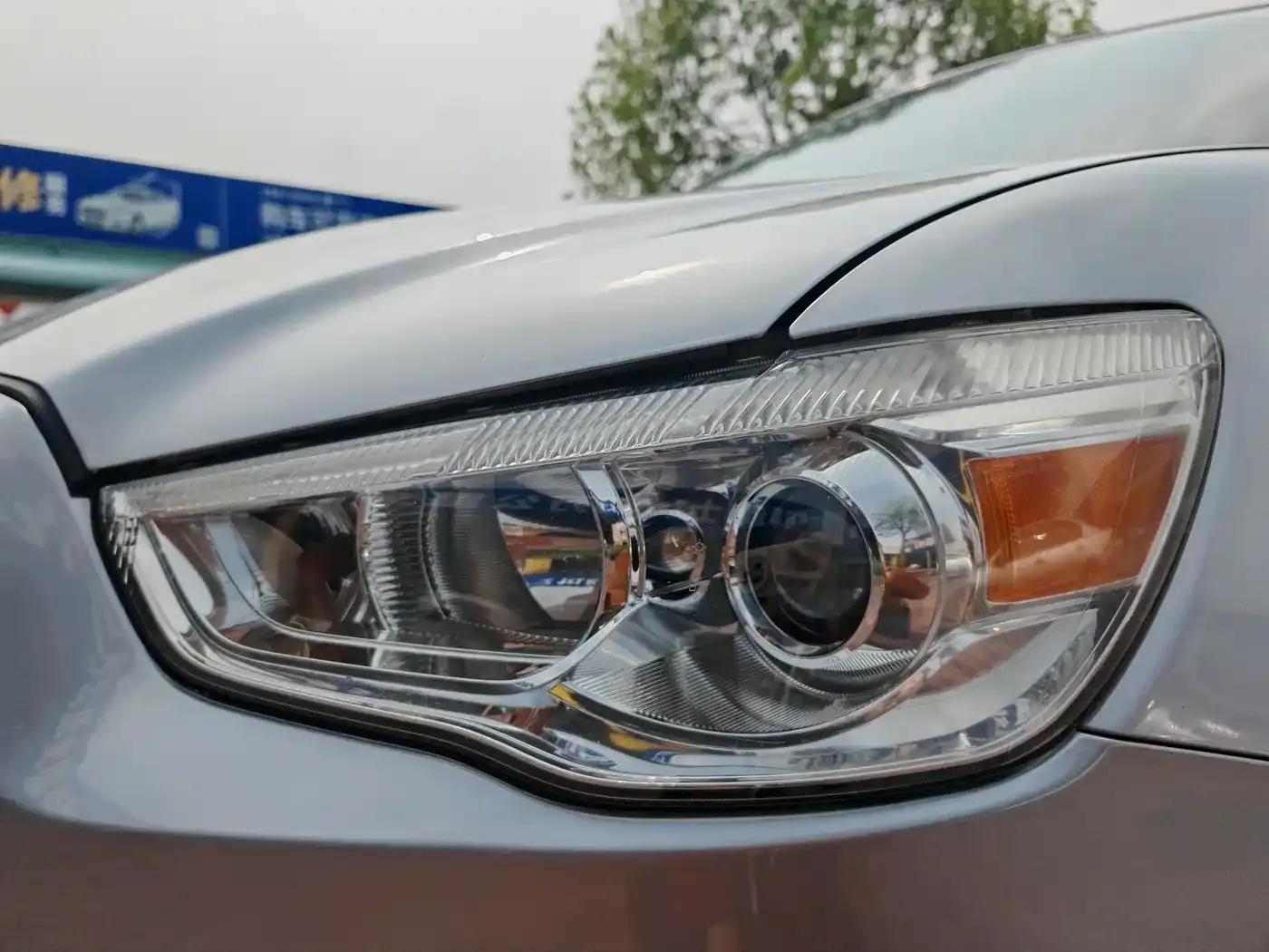 2013 ASX 2.0L CVT 2WD Luxury Edition — миниатюра 14