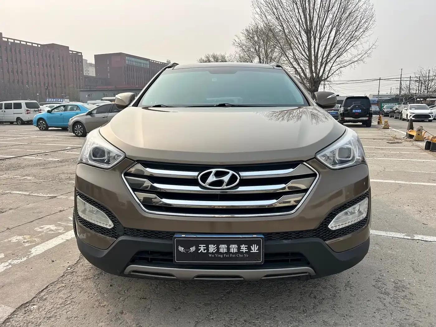 Santa Fe 2013 Facelift 2.4L Automatic 4WD Intelligent Model — миниатюра 2