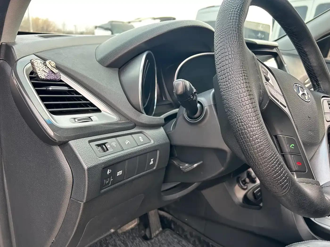 Santa Fe 2013 Facelift 2.4L Automatic 4WD Intelligent Model — миниатюра 12