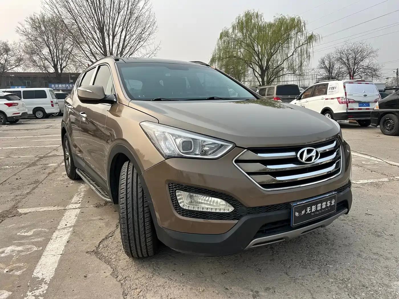 Santa Fe 2013 Facelift 2.4L Automatic 4WD Intelligent Model — миниатюра 3