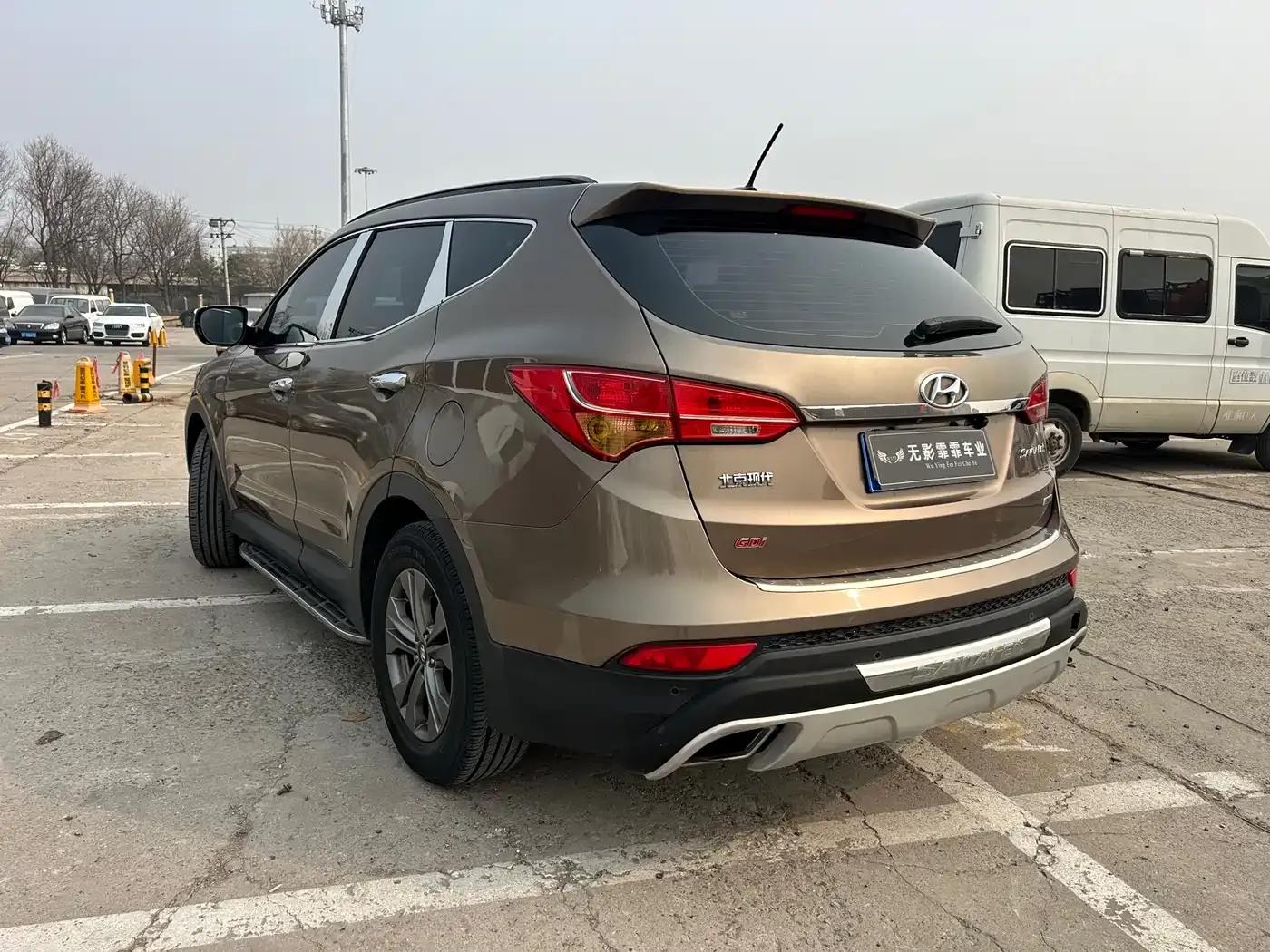 Santa Fe 2013 Facelift 2.4L Automatic 4WD Intelligent Model — миниатюра 5