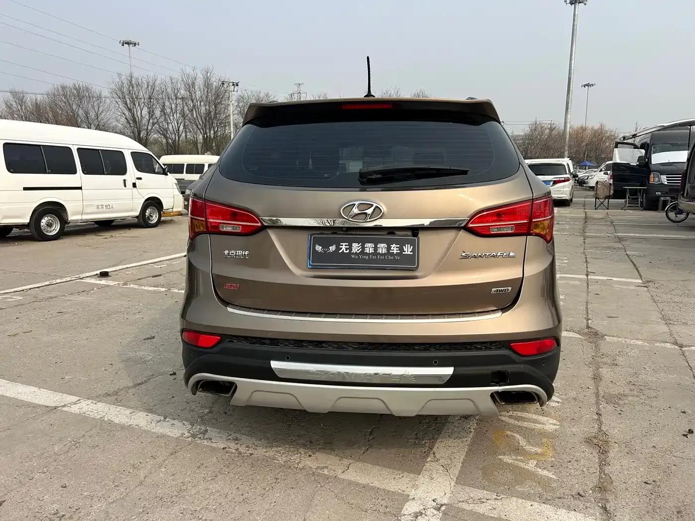Santa Fe 2013 Facelift 2.4L Automatic 4WD Intelligent Model — миниатюра 6