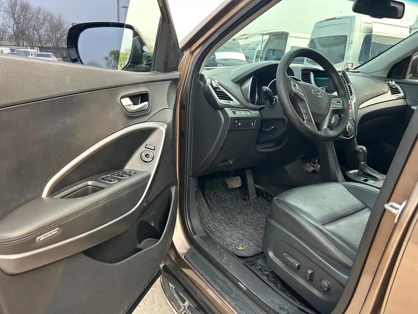 Santa Fe 2013 Facelift 2.4L Automatic 4WD Intelligent Model — миниатюра 9