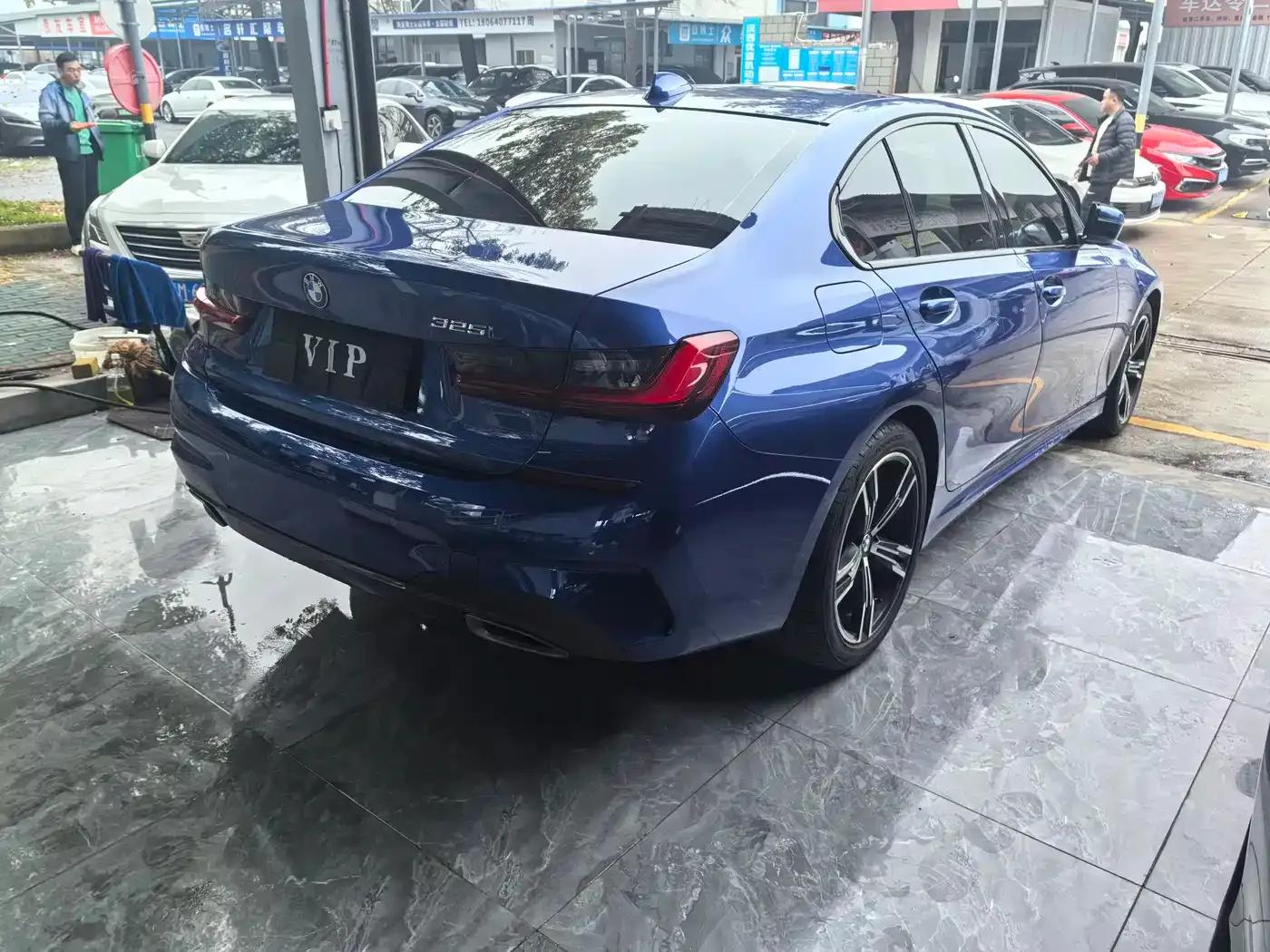 2022 BMW 3 Series 325i M Sport Package — миниатюра 4