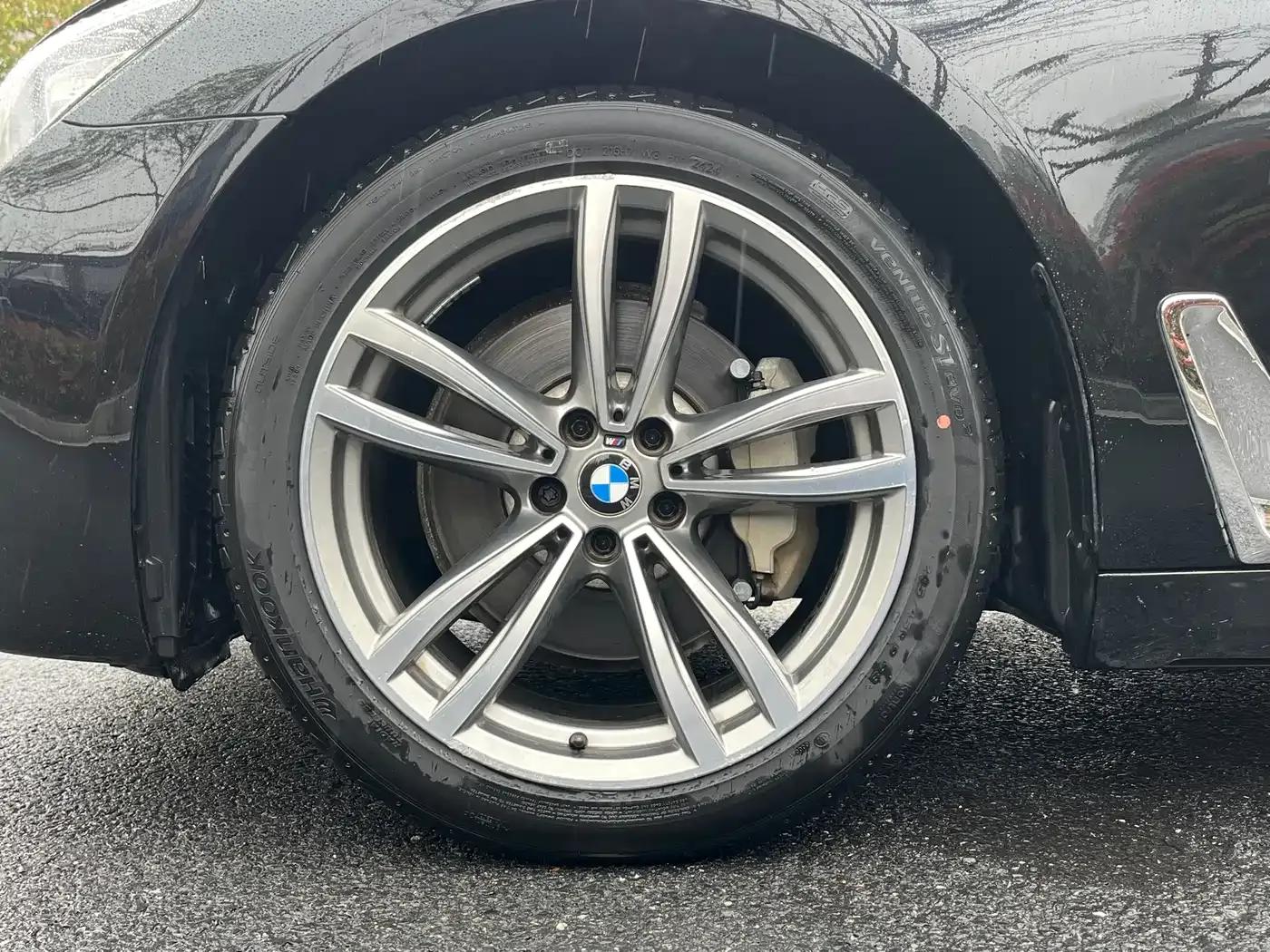 2018 BMW 7 Series 730Li Leading Edition M Sport Package — миниатюра 17