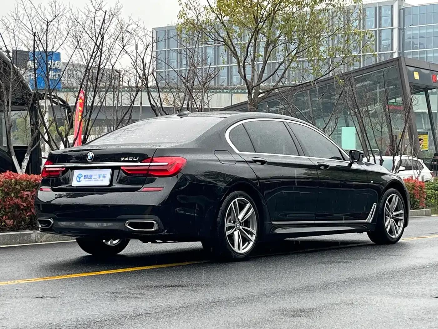 2018 BMW 7 Series 730Li Leading Edition M Sport Package — миниатюра 3