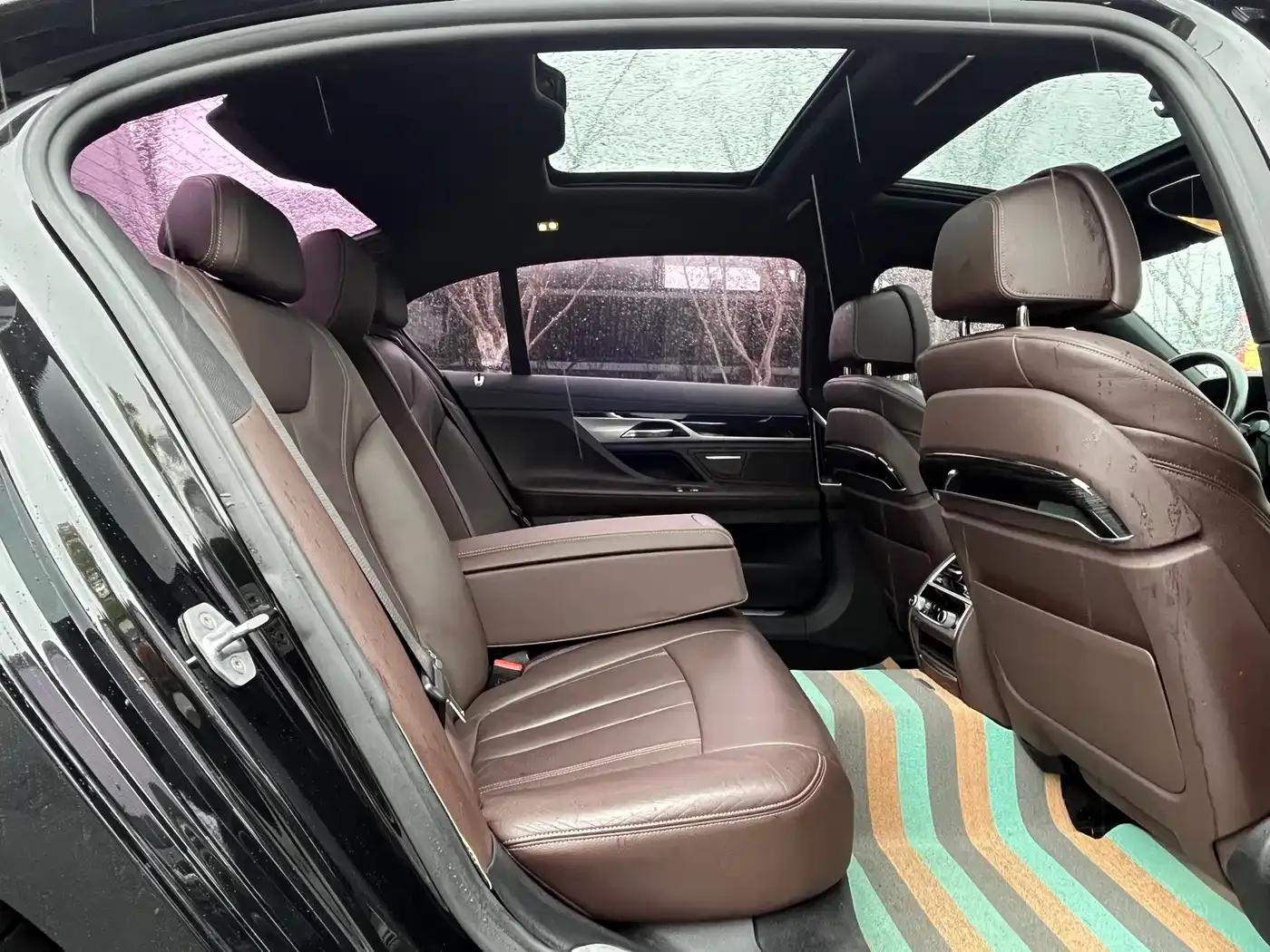 2018 BMW 7 Series 730Li Leading Edition M Sport Package — миниатюра 8