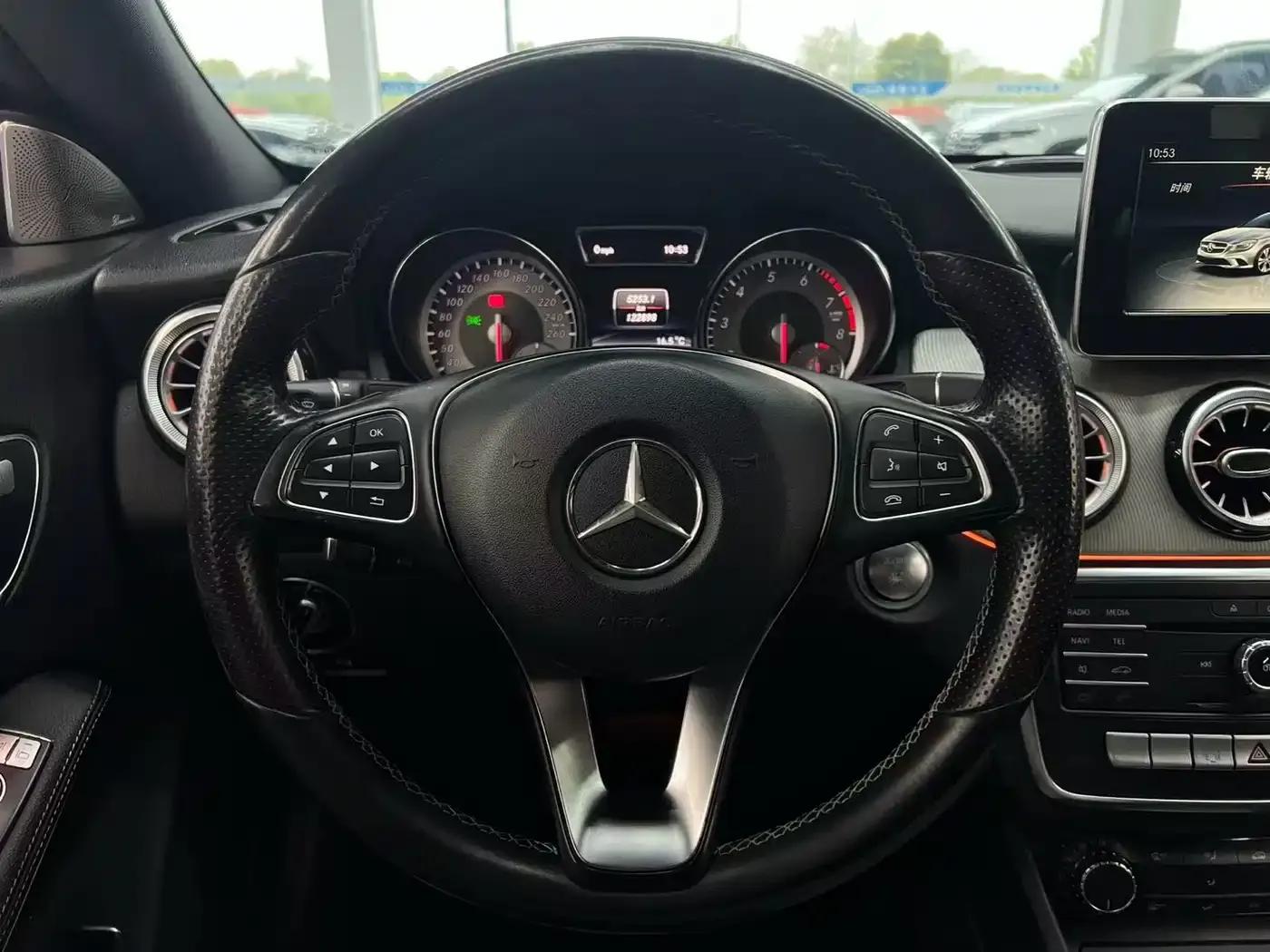 Imported Mercedes-Benz CLA 2015 model CLA 200 — миниатюра 13